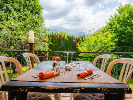 Le "Vieux Tilleul", La table