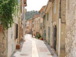 Meyrargues : Du centre ancien au Grand Vallat