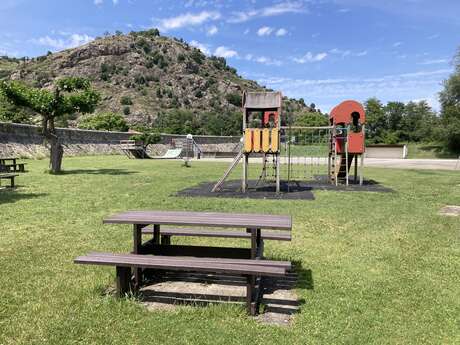 Aire de jeux stade de la rivière d'Ay