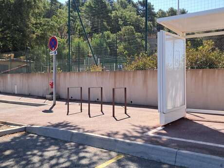 Parking à vélo – Arrêt de bus Parking du Stade