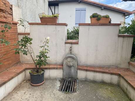 Point d'eau de la place