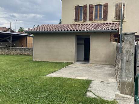 Point d'eau et toilettes publiques - Mairie