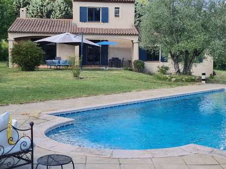 VILLA AVEC PISCINE ET CLIMATISATION PROCHE AIX EN PROVENCE