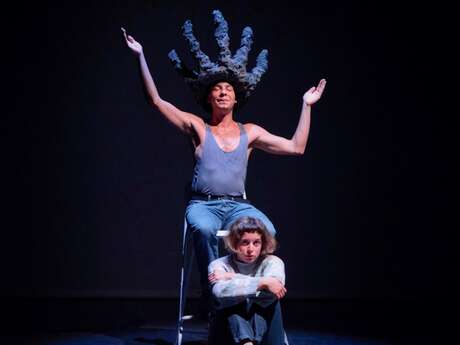 Théâtre et Chant " Dominique toute seule"