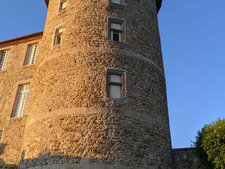 Château de Vollore - Visite enquête : Le coffret volé