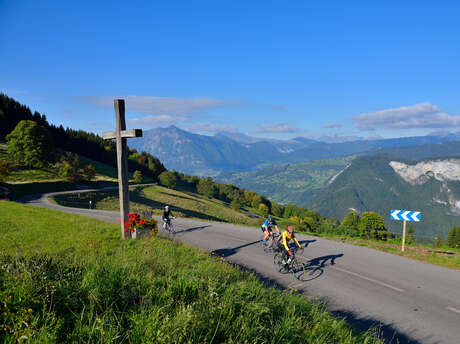 Boucle cyclotouristique "Découverte du Reposoir, du col de Romme et de Nancy-sur-Cluses" (Boucle Histoire)