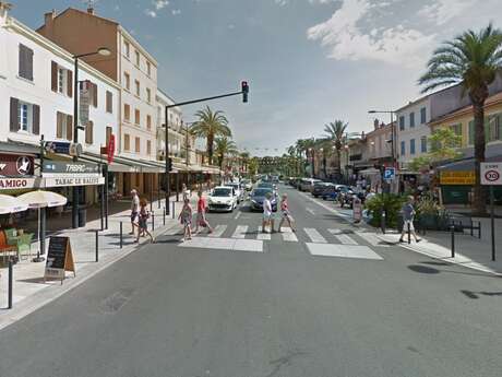 Parkplatz Avenue Georges-Clemenceau