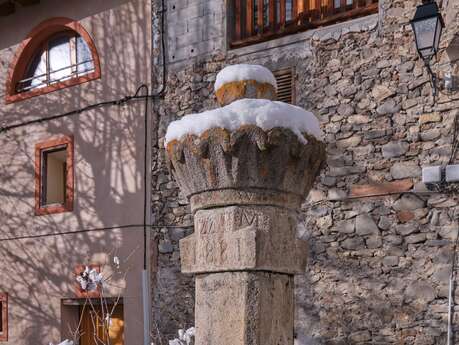 Fontaine de la place centrale