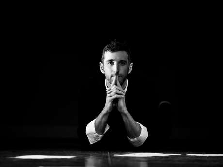 Théâtre - Je ne me sens bien, au fond, que dans des lieux où je ne suis pas à ma place