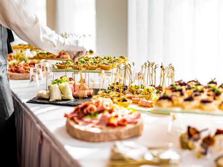 Buffet champêtre autour de produits locaux et éco responsables au Conservatoire-Jardin de la Châtaigneraie d’Isola