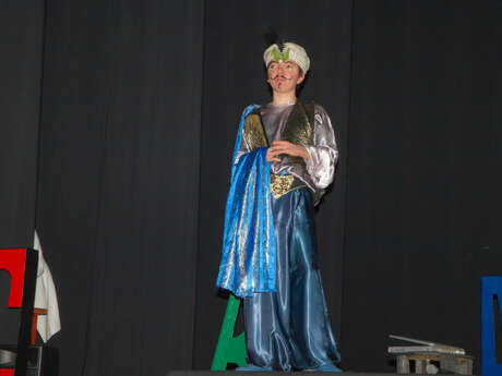 Théâtre "La Vie n'est pas triste" et "La Babouche en or"