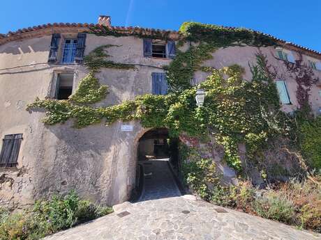 La Porte Médiévale dite Porte Sarrasine