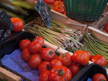 Bio Saturday morning market