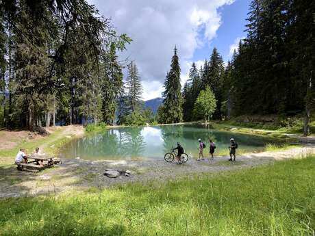 Randonnée Pedestre : Le Lac des Evettes