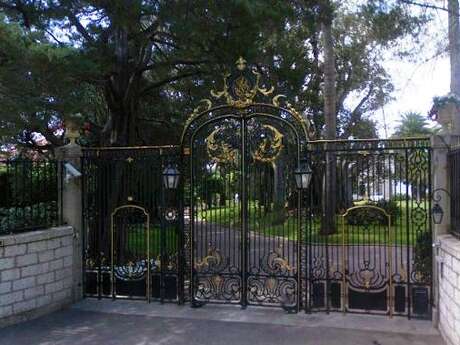 Villa Nellcote (PROPRIÉTÉ PRIVÉE / NE SE VISITE PAS)