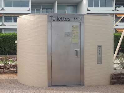 Toilettes Publiques - Promenade Cousteau