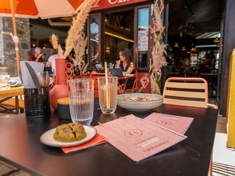 Claudie Coffee Shop