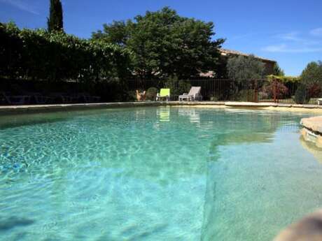 La Glycine Ensoleillée : Gîtes en Provence