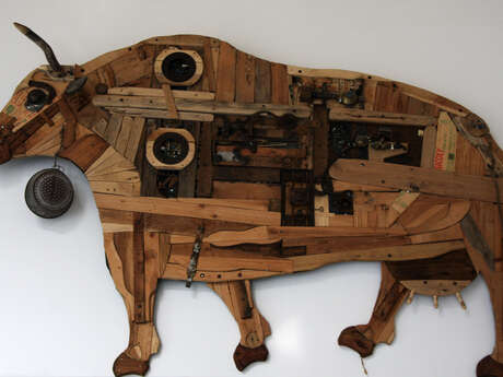 Art vache : sculpture "Vachalait-vachabois"