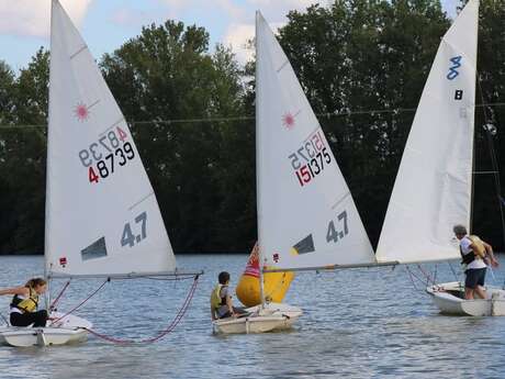 Curso de vela para jóvenes de 7 a 17 años