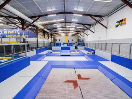 Full in park: trampoline park