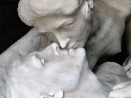 Les dessous du patrimoine : les sculptures de l'hôtel de ville de Riom