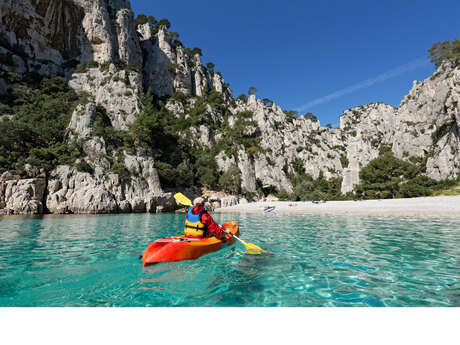 Geführter Kajakausflug in den Calanques mit dem CSLN