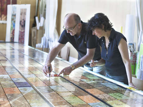 DECOUVREZ NOTRE-DAME: Vitraux contemporains, l'exemple du vitrail du millénaire de la cathédrale de Strasbourg!