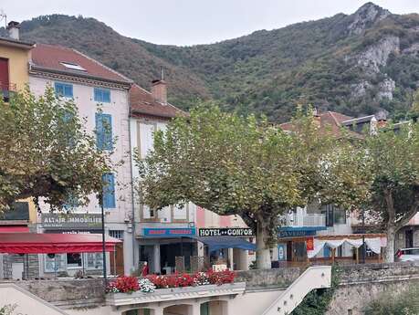 Toilettes publiques - quai Armand Sylvestre - Tarascon sur Ariège