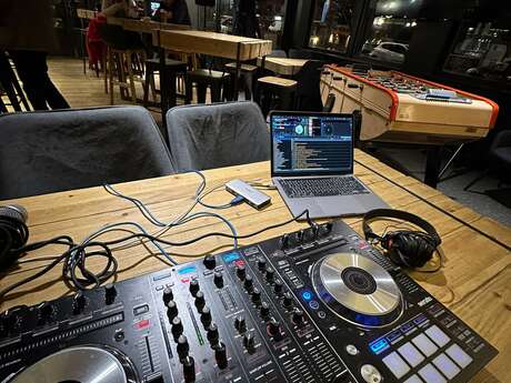 Soirée DJ - DJ Lucas au B4