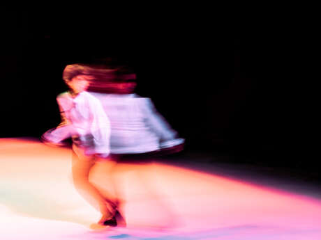 Théâtre/Danse - Giulia Dussollier "Mordre"