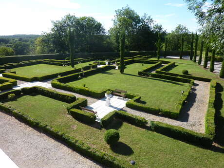 Découverte du jardin à la française du château de la reine Margot