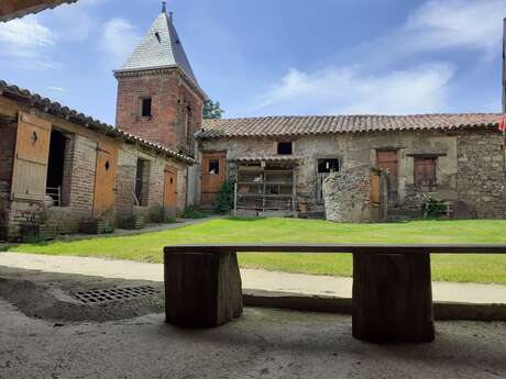 Ferme pédagogique et découverte de Monnichard - GAEC Du Polisan