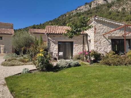 Sous les Roches - Gîte Le Cochonnier