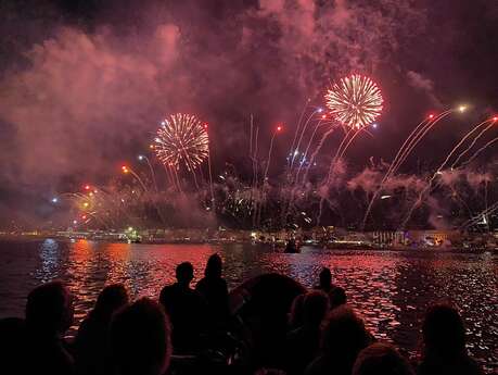 Feu d'artifice en mer - Black Tenders ( 2h30)