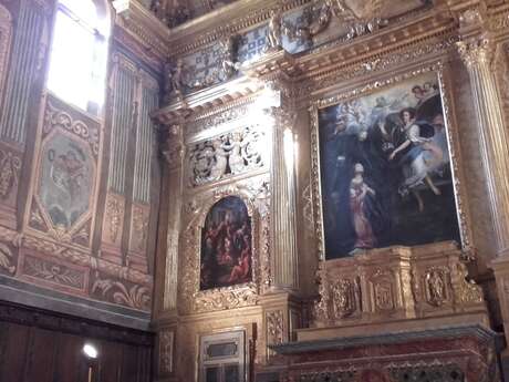 Visite familiale nocturne à la chapelle de l'Annonciade