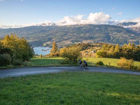 Around Lake Serre-Ponçon