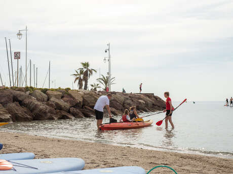 Kayak Rental 3 people in Cannes with Cannes Jeunesse