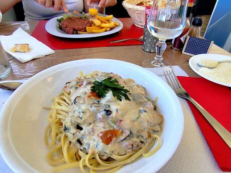 Club house Martigues, les flots bleus