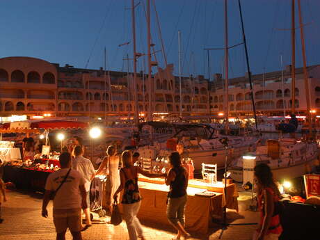 Marché nocturne du port d'Hyères
