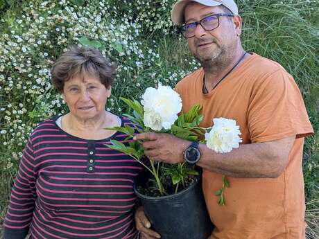 Visite de la passion - pivoines et FEUILLAGE - Chemins parfumés UNESCO