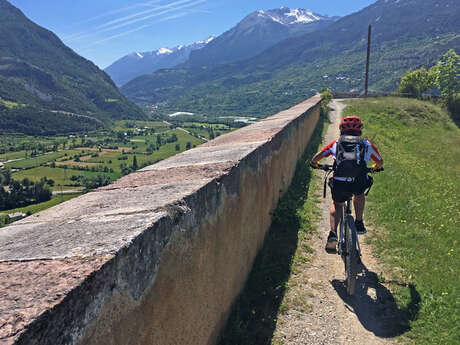 Tour de Mont-Dauphin en VTT