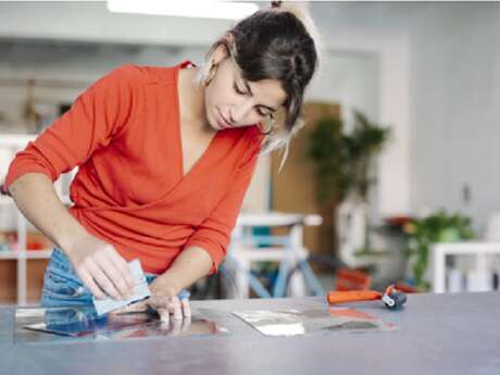 Atelier gravure sur Tétra Pak