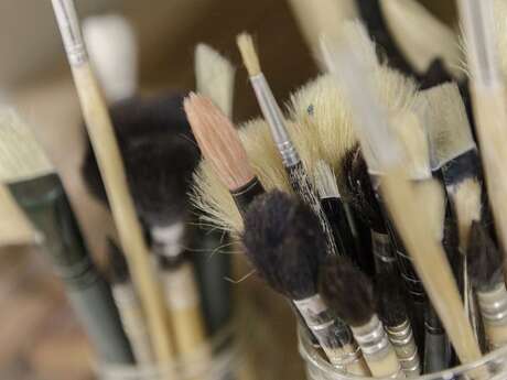 Atelier : coulage de porcelaine