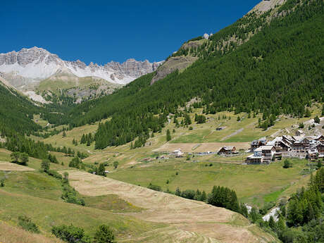 Trail - Boucle Ville-Vieille, lac de Roue, Souliers