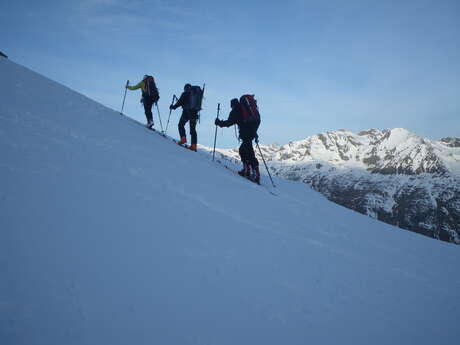 Ski touring: 2 days at the Pointe Percée refuge