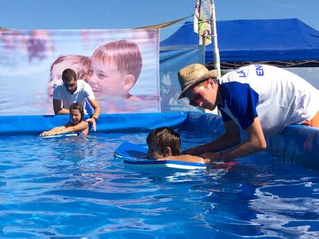 Swimming lessons by La Plage des Enfants