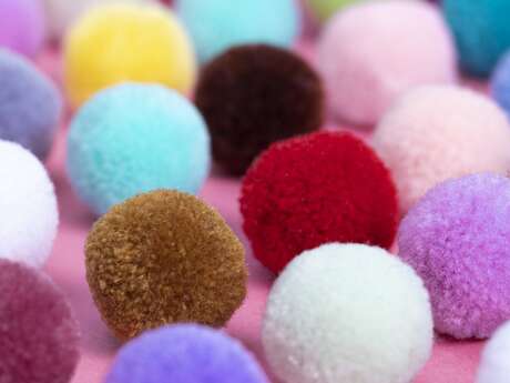 Atelier Pompons monstres - L'été à Beauséjour