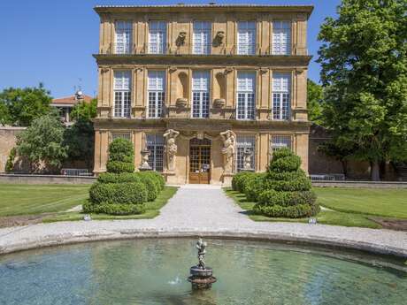 Au nom de la rose - Le jardin à la française du Pavillon de Vendôme