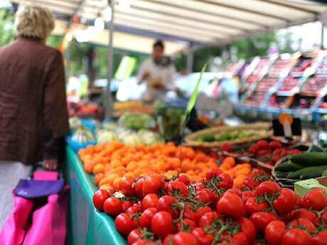 Marché hebdomadaire du Lyaud